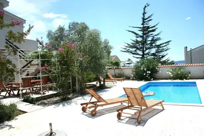 Image de Apartment KrisTina with pool, family-friendly, WiFi, parking, pets allowed