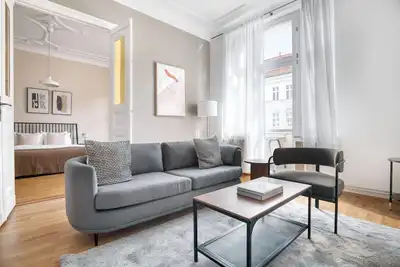 Image de Charming Prenzlauer Berg 2br w/ Elevator, nr Kollwitzkiez, by Blueground