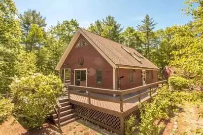 Image de Beautiful Belleau Lake Home with Lake Access!