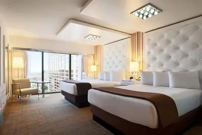 Image de Two Queen Room at a  Hotel