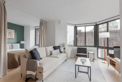 Image de Hip Tribeca Studio w/ Gym & Doorman, nr Freedom Tower, by Blueground