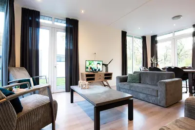 Image de Chalet dans un beau parc à Drenthe