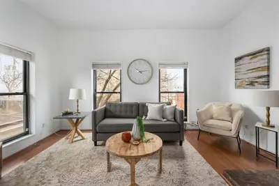 Charming Mt. Adams 1br in Prime Location!