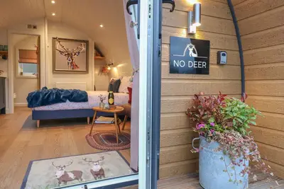 Image de No Deer, romantic, with hot tub in Ashbourne