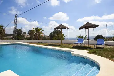 Image de Rural house with pool. Views of the sea and the mountains.