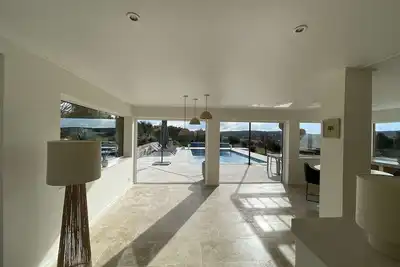 Image de Maison à Saint-Remèze avec Piscine, 8 Pers, Animaux Acceptés, Jardin 2000m² et Studio Indépendant