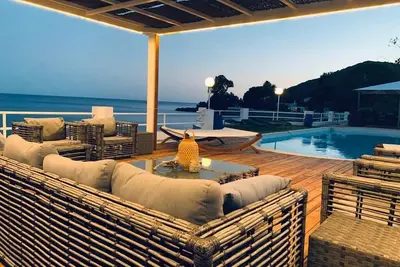 Image de Sublime waterfront villa near the Sanguinaires islands and Capo di fenu
