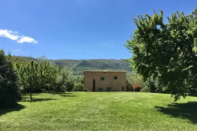 Image de Mas des Lavandes - Domaine de la Bastidonne - Vue superbe Luberon, lavandes. 4*