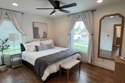 Image de Adorable Newly remodeled Condo in Homewood Al