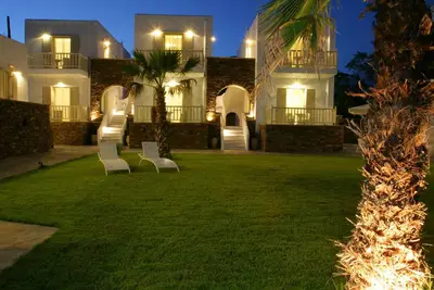 Image de 'Ninemia Suites Tinos Superior 102' avec piscine partagée, Wi-Fi et climatisation