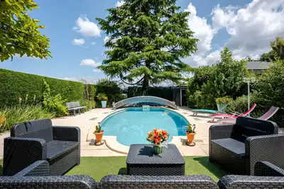 Image de Villa près du lac, avec vue sur les montagnes, piscine privée et Wi-Fi