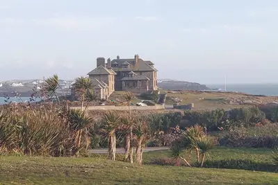 Image de Anglesey, Treaddur Bay, King Arthur Suite 6 bed apartment ideal for family hols.