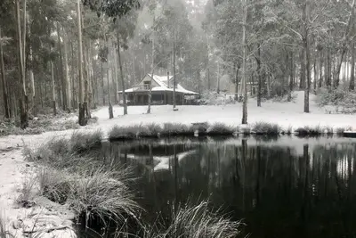 Image de Bunjil Hideaway - 'Cosy Getaway - Beautiful Oasis'