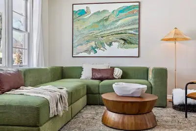 Image de *New* 4 bd Contemporary Cozy Home central to the Twin Cities, Moa and Airport