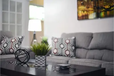 View from the Top! Steps from Grandview, Sleeps 8