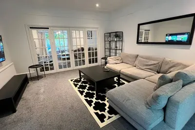 Image de Spacious House with parking, near Heaton Park