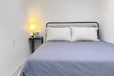 Modern & Convenient Studio | Close to Subway