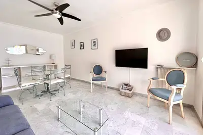 Image de Appart spacieux et raffiné avec terrasse + Wifi