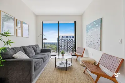 Image de Modern 1bd in Downtown Doral | Gym & Sauna