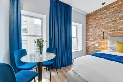 Image de Initial | Suite Lemieux | Centre-Ville Qc + Stationnement