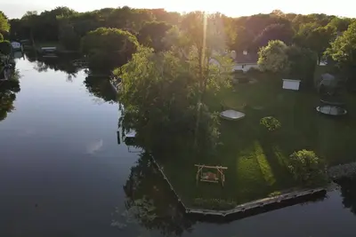 Image de Beautiful Waterfront Retreat- Perfect for Eaa AirVenture!