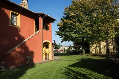Image de Flat in Lari, A/C, terrace, pool, restaurant, Wi-Fi, close to the village, Al