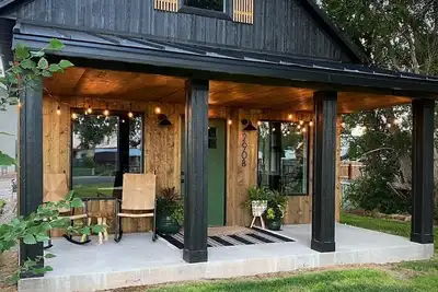 Image de Curated abode w/ close proximity to National Parks