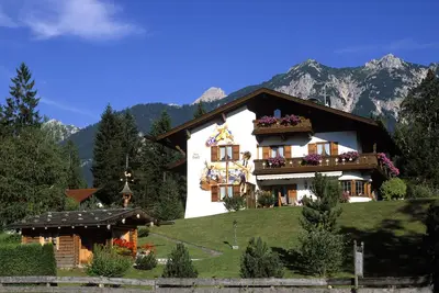 Image de Gemütliche im Bayrischen Landhausstil Eingerichtete Ferienwohnungen