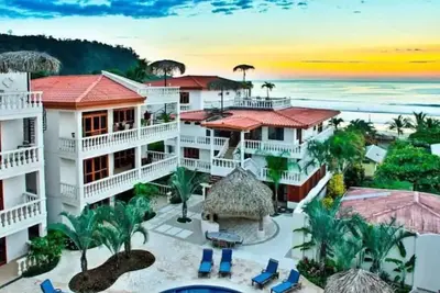 Image de Relaxing Family Friendly 2-bedroom beachside condo with 3 pools