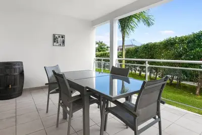 Image de Près de Pinel, appartement élégant 4 à 5 p