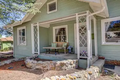 Image de Historic Prescott Home w/ Yard & Fire Pit!