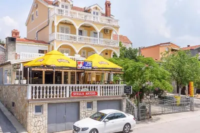 Image de Apartments Smilje i Maslina - One Bedroom Apartment with Terrace 1