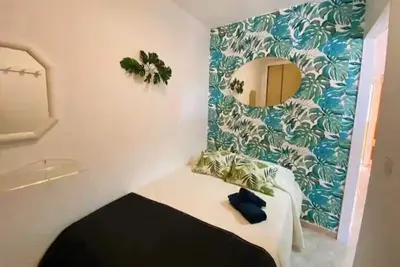 Beautiful accommodation with pool and 10 minutes from the beach.