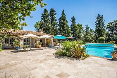 Image de Jolie maison de 5 chambres à Taradeau