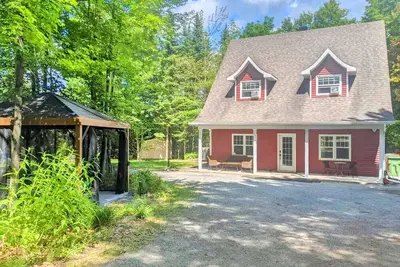 Image de Le Boisé des Trois-Lacs : 4 Acres aux Abords du Lac