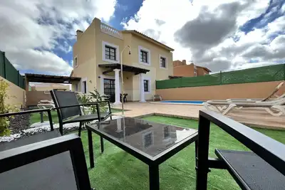 Image de House - Sleeps 6 - Pool - Pet friendly