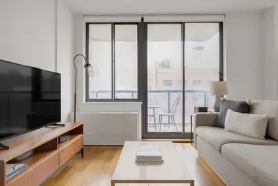 Image de Clever Gramercy Park Studio w/ Gym, W/D, Doorman, View, by Blueground