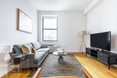 Image de Ideal FiDi 1br w/ Doorman, Gym, walk to Wtc/Wall St, by Blueground