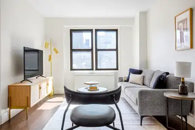 Lovely Ues 1br w/ Doorman, Elevator, Gym, walk to park, by Blueground