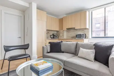 Image de Chic Chelsea 1br w/ Doorman, Elevator, near High Line, by Blueground