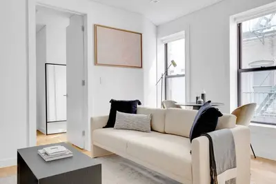 Image de Lovely Little Italy 1br w/ W/D, walk to SoHo, by Blueground