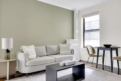 Image de Trendy Brooklyn Heights 2br w/ Elevator, W/D & Bike Room, by Blueground