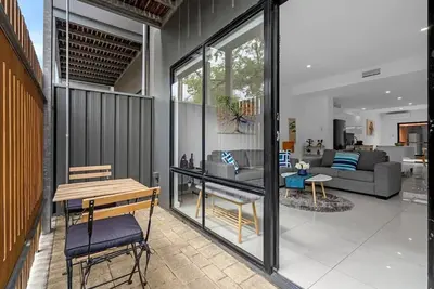 Image de 2br Townhouse Cbd Chinatown Free WiFi FreeParking