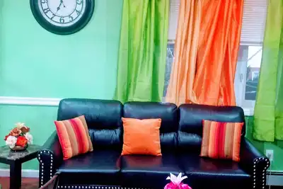 Image de Cozydelightful near Ubs Arena, Jfk, Laguardia Airport.