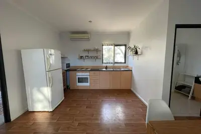 Image de A little retreat : just outside Geraldton. 1 bed+