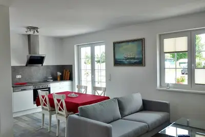Image de 3 Zimmerwohnung Erdgeschoss - Feldstrasse 3 b