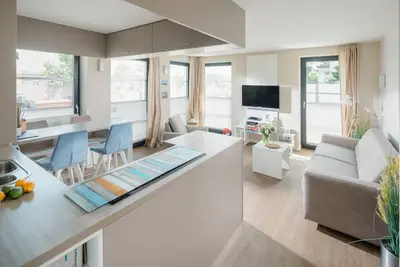Image de Erst 2015 ist Durch Einen Kompletten Hausumbau Diese Moderne Wohnung in der Elle