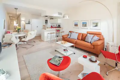 Image de Nach Kompletter Kernsanierung ist das Neys Beach Loft die Perle am Weststrand