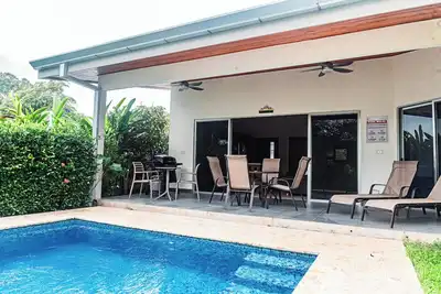 Image de 3 bedroom. 10 min to Beach. Private Pool.