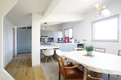 Appt 8 pers 120 m², terrasse  60m², plein centre, vue Mont Blanc